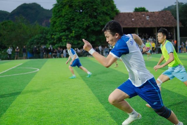 他在这里不 他在这里不